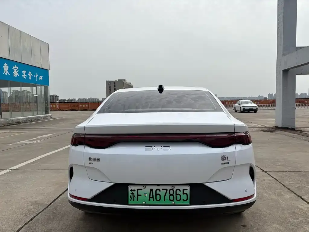 BYD Qin L — фото 4