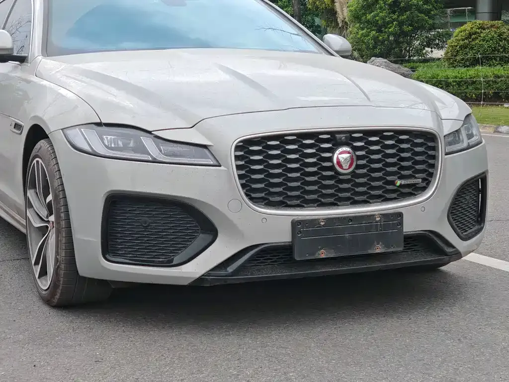 Jaguar XFL — фото 3