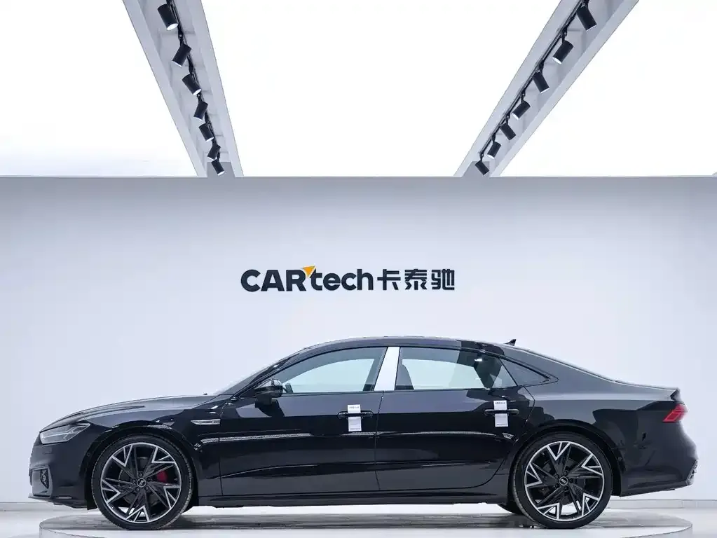 Audi A7L 2024 из CN, фото 7