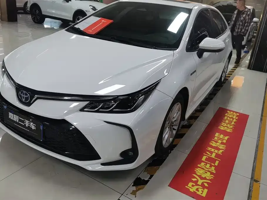 Toyota Corolla 2023 из CN, фото 1