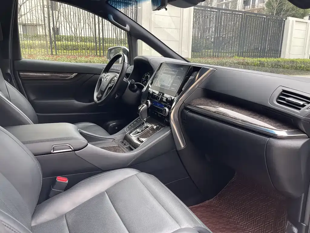 Toyota Vellfire 2021 из CN, фото 10