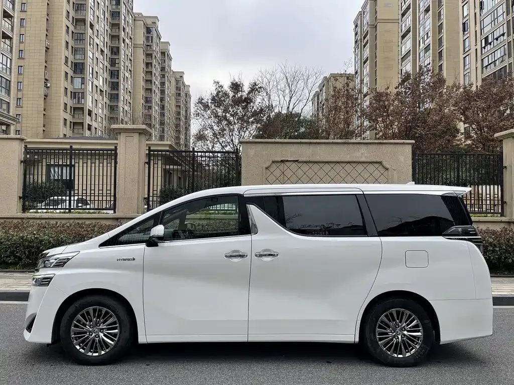 Toyota Vellfire 2021 из CN, фото 8