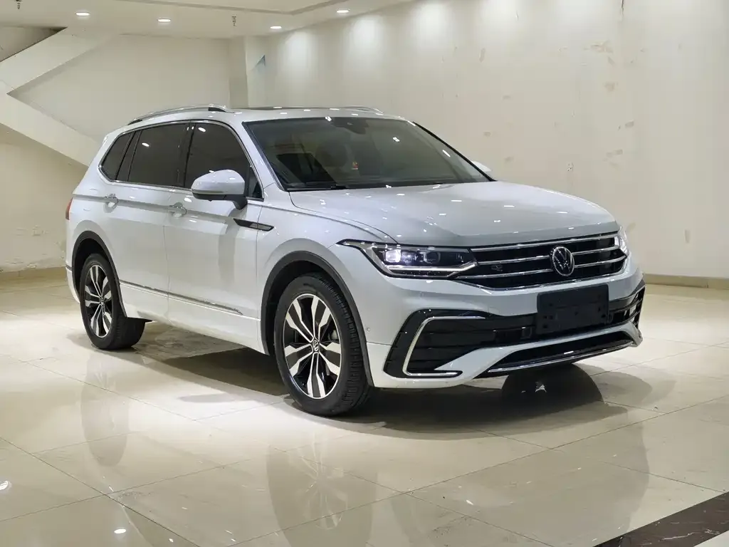 Volkswagen Tiguan L 2023 из CN, фото 5