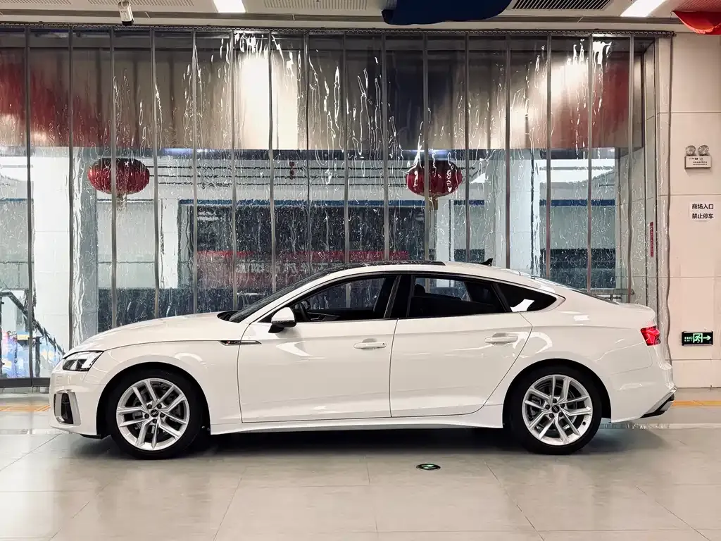 Audi A5 (Import) — фото 2