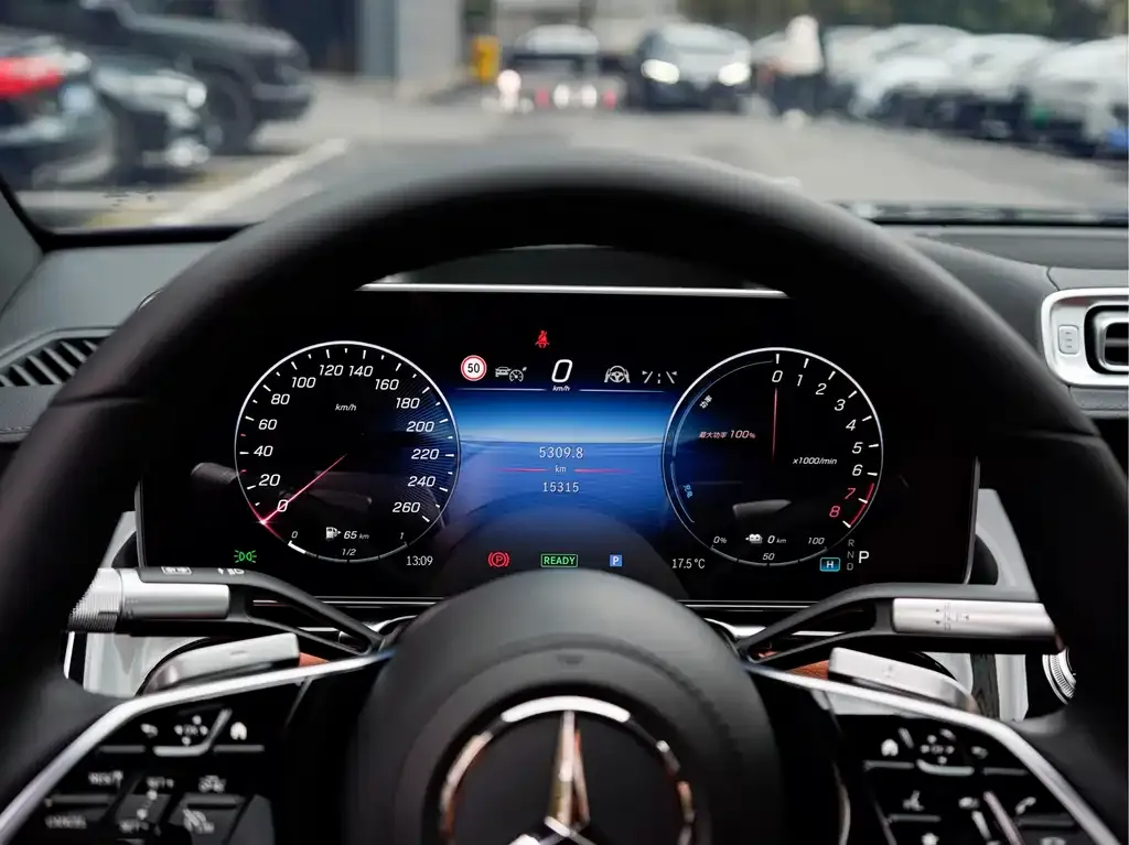 Mercedes-Benz S-Class New Energy — фото 7