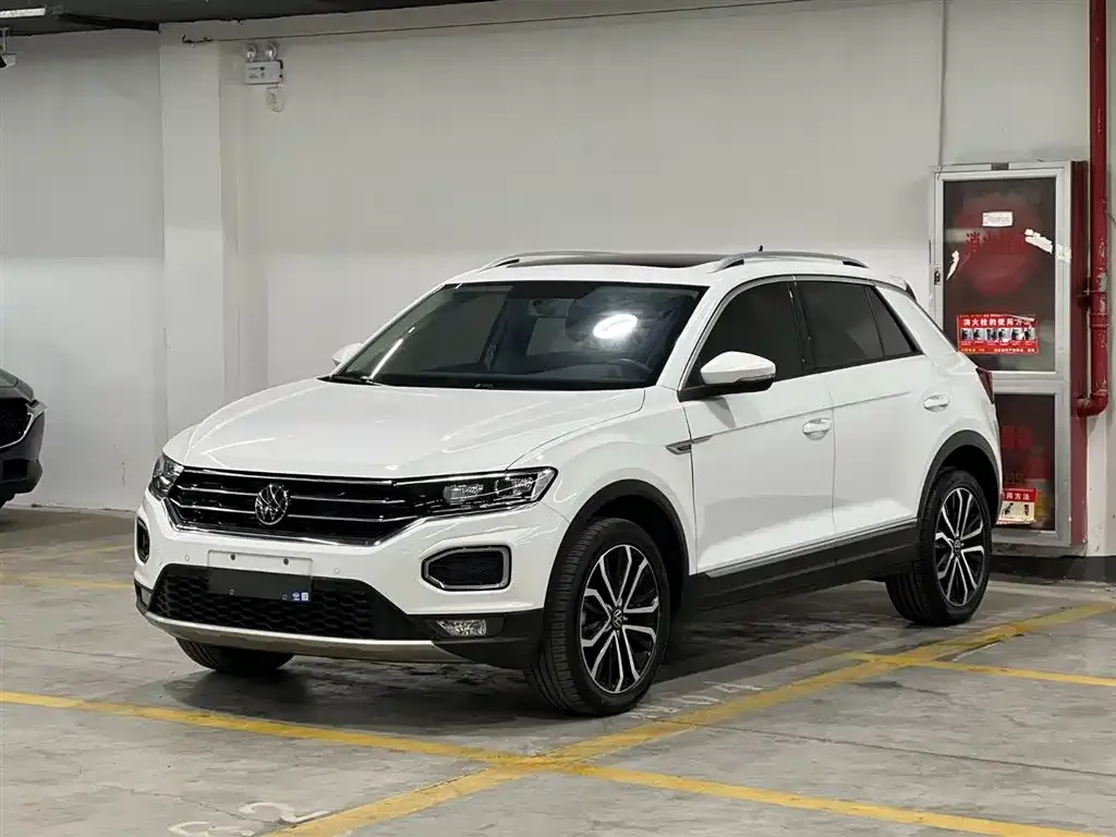 Volkswagen T-Roc — фото 1