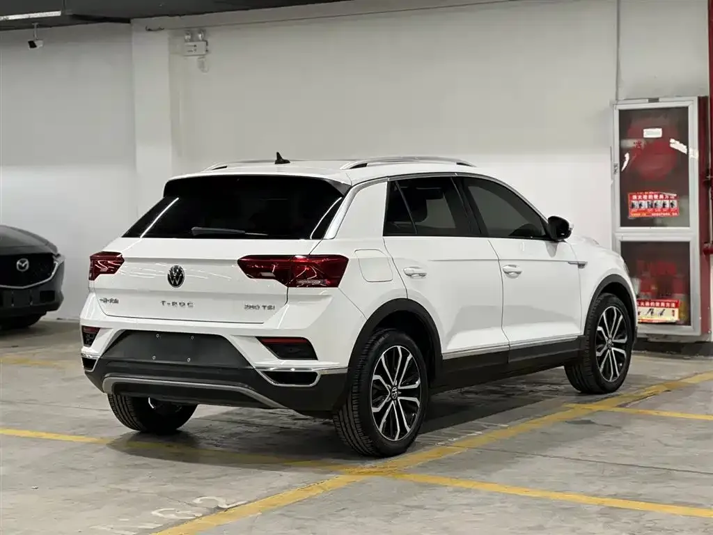 Volkswagen T-Roc — фото 3