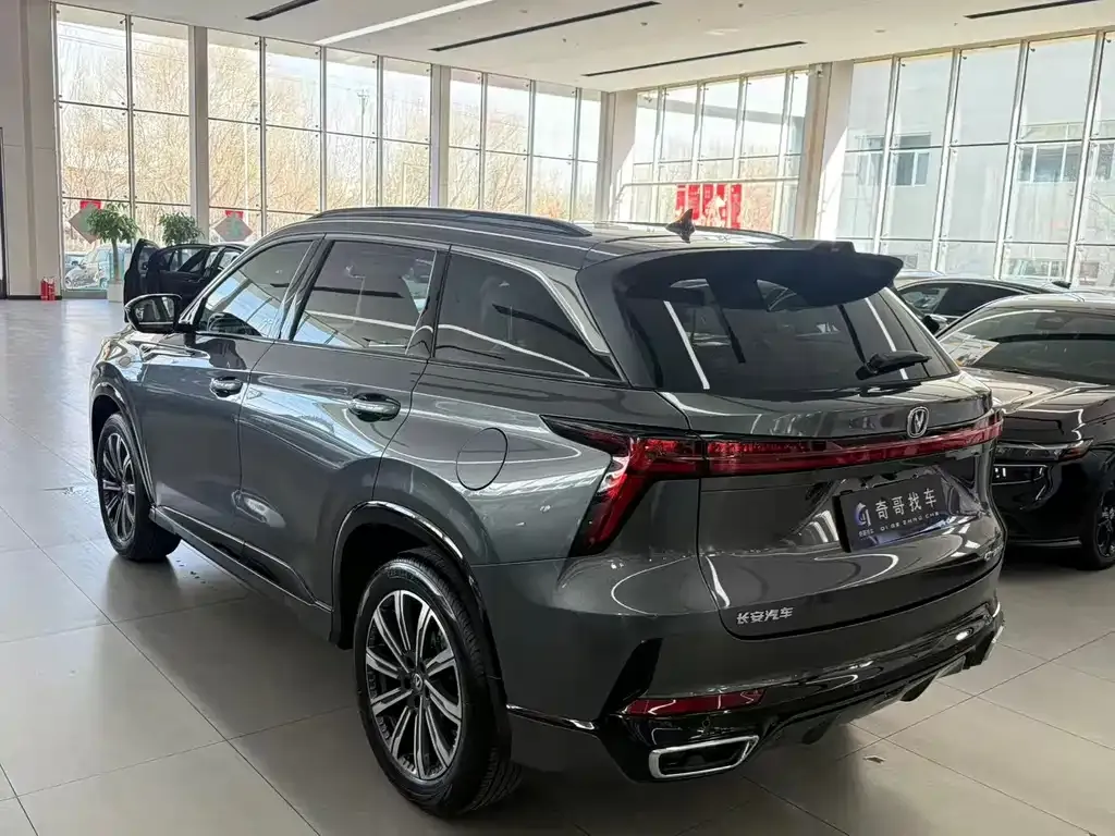 Changan CS75PLUS — фото 6