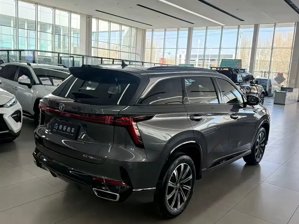 Changan CS75PLUS — фото 4