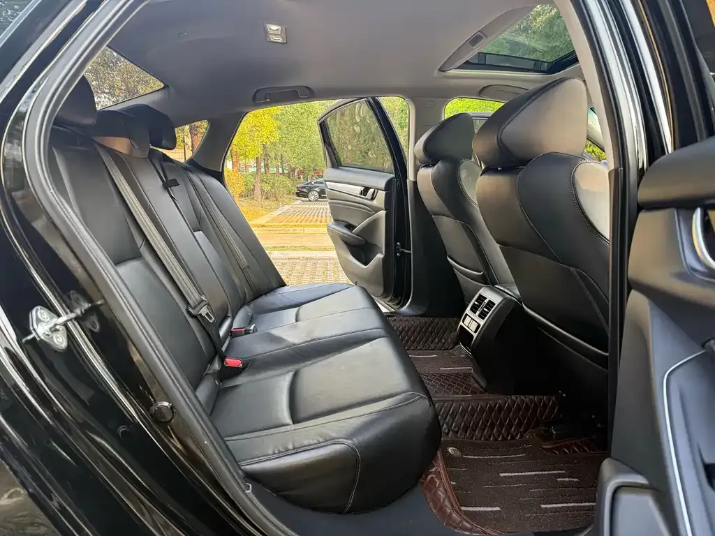 Honda Accord 2022 из CN, фото 2