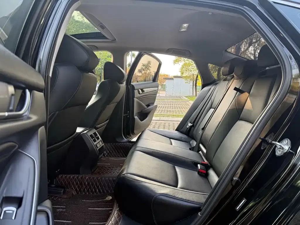 Honda Accord 2022 из CN, фото 3