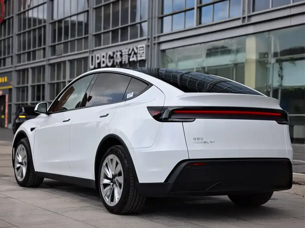 Tesla Model Y 2025 из CN, фото 5