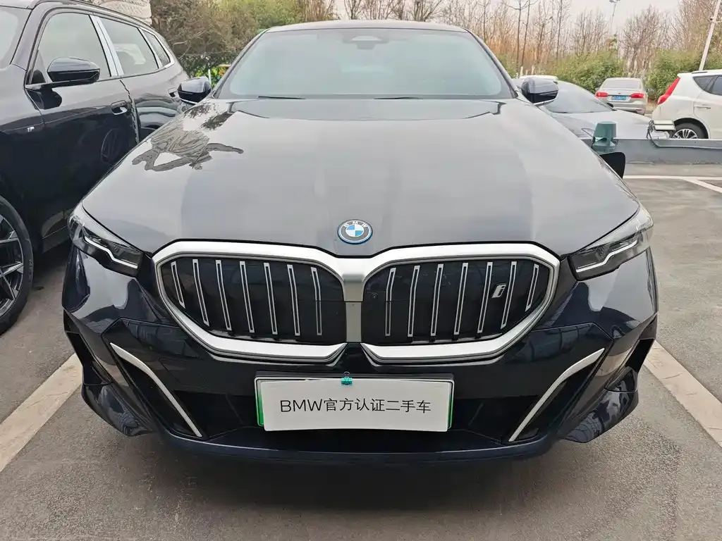 BMW i5 2025 из CN, фото 4