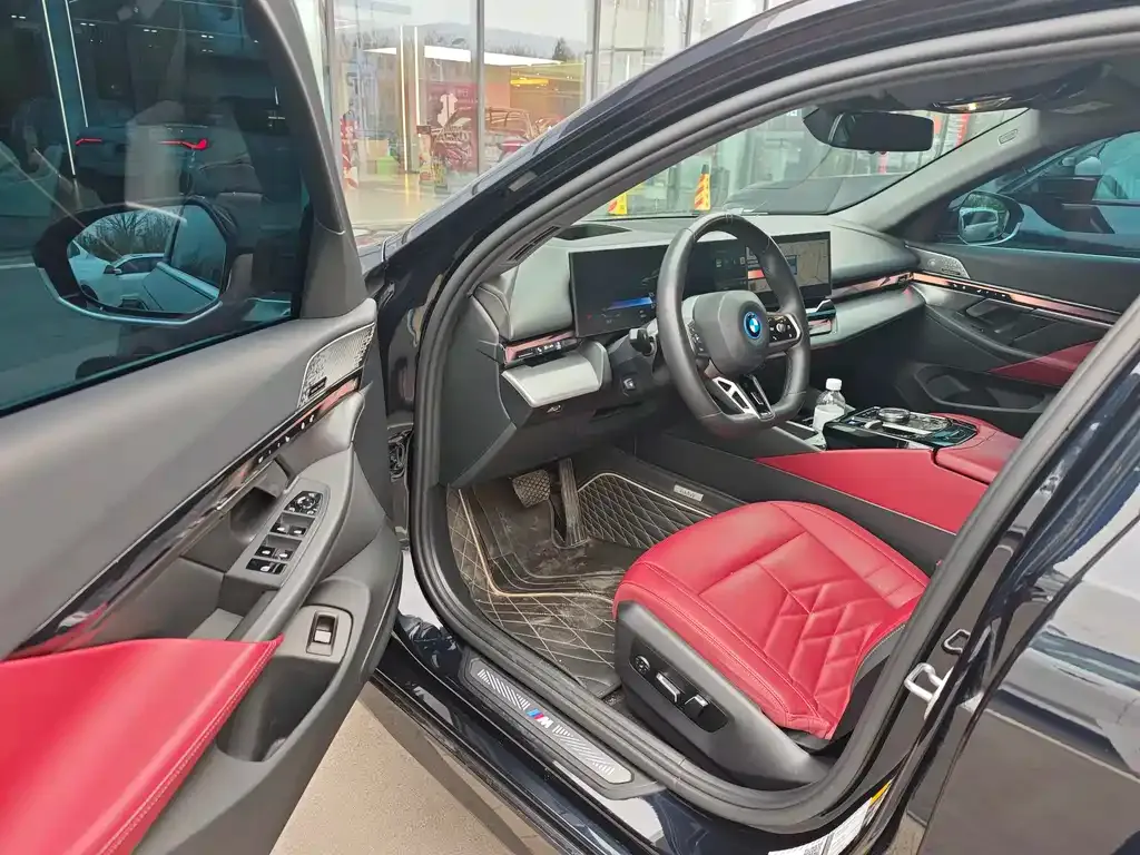 BMW i5 2025 из CN, фото 5