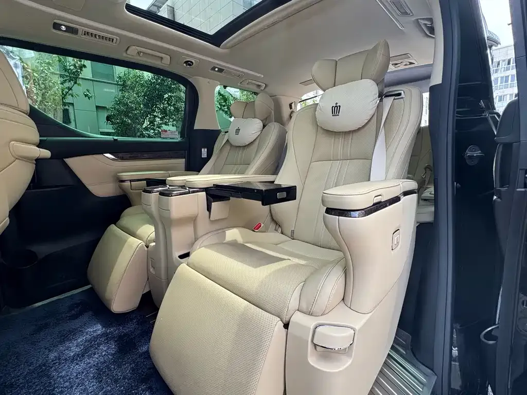 Toyota Vellfire 2022 из CN, фото 7