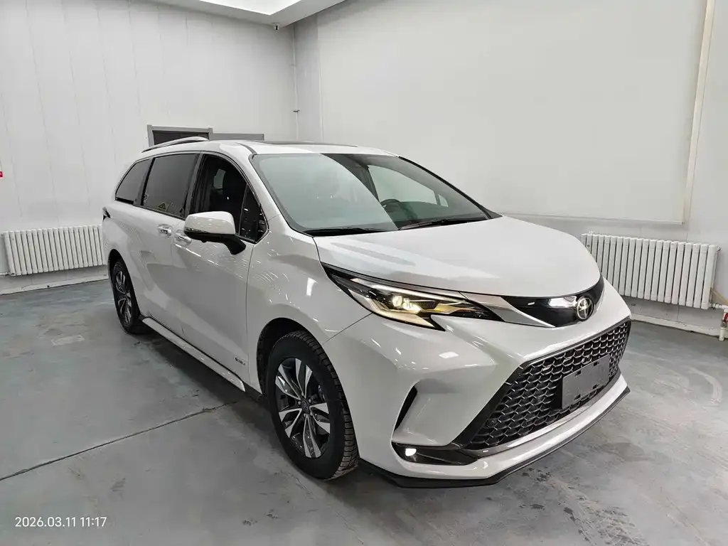 Toyota Granvia 2024 из CN, фото 4