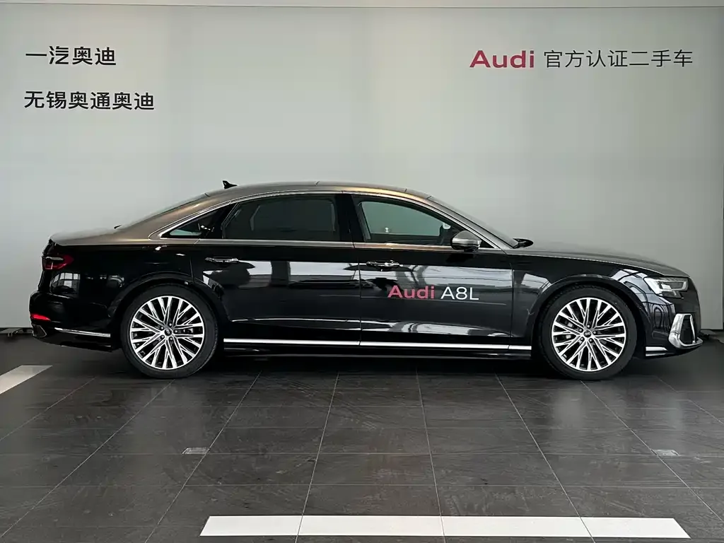 Audi A8 — фото 3