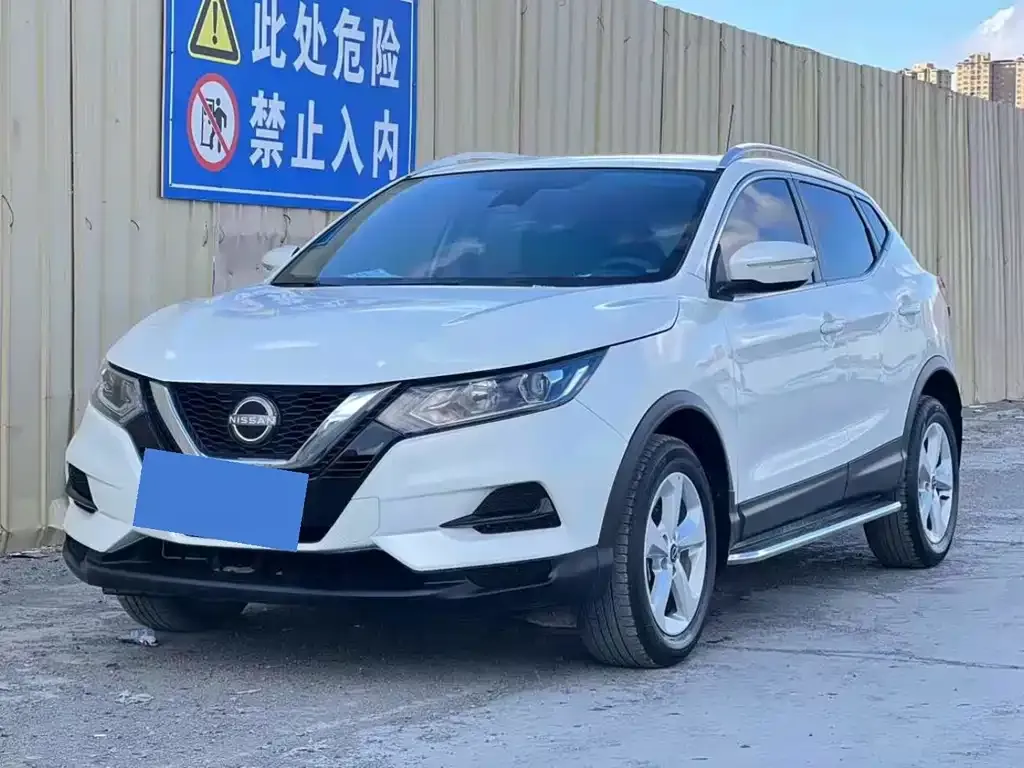 Nissan Qashqai — фото 1
