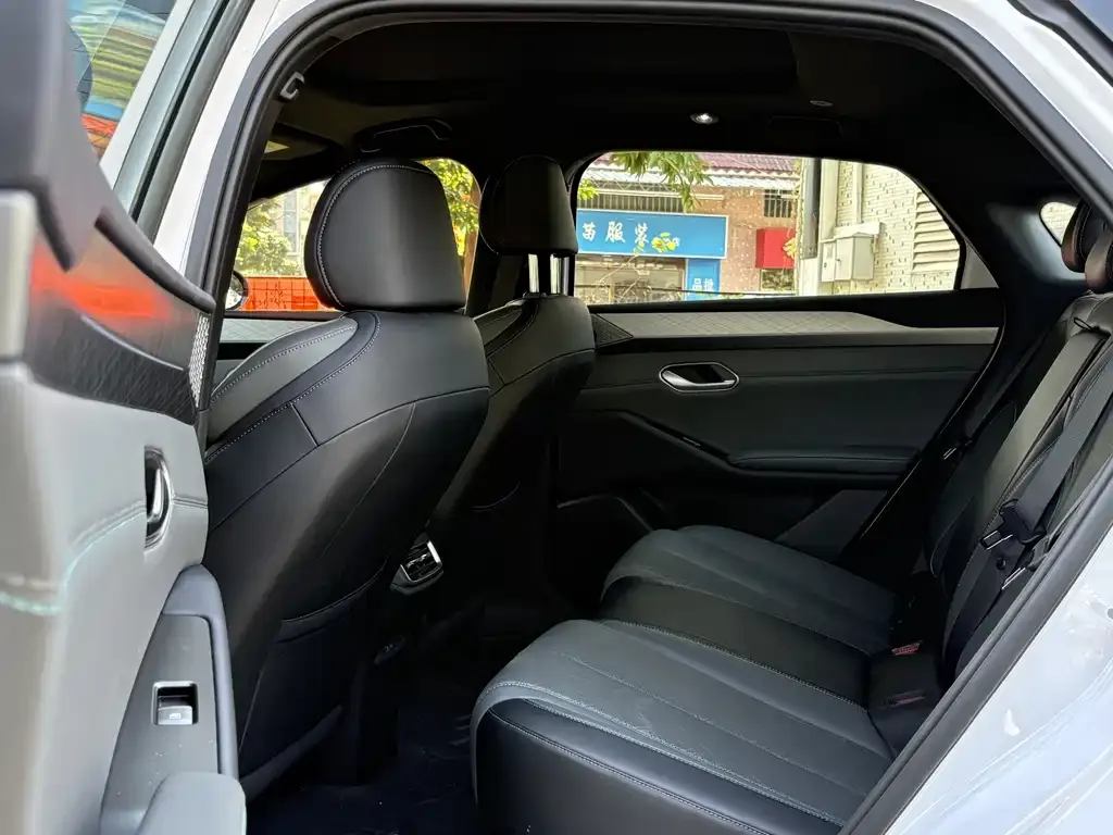 BYD Qin L 2025 из CN, фото 3