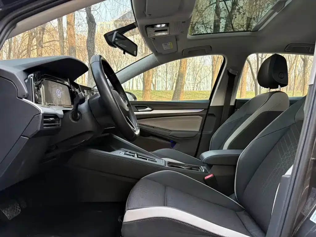 Volkswagen Golf 2021 из CN, фото 6