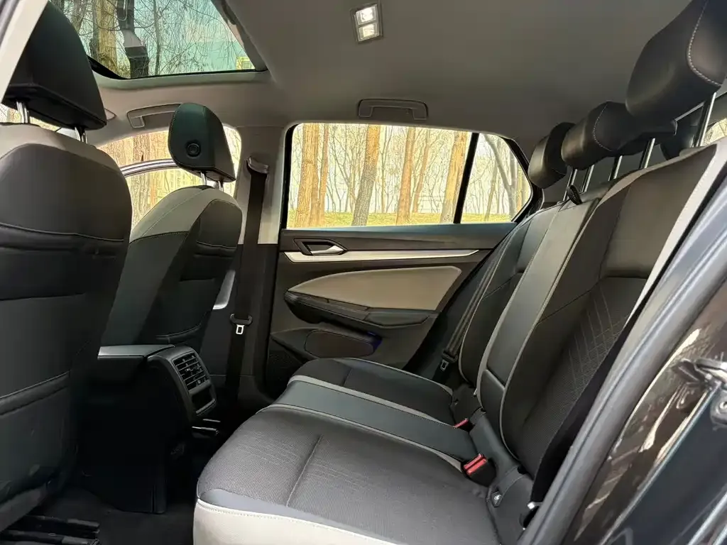 Volkswagen Golf 2021 из CN, фото 9