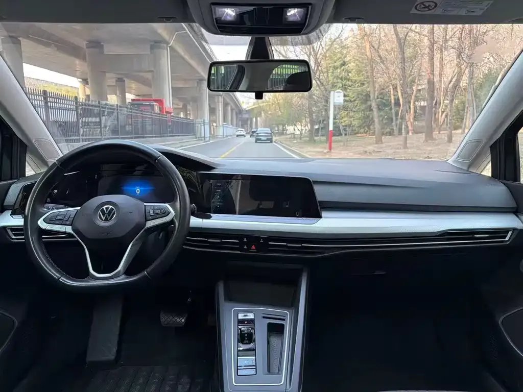Volkswagen Golf 2021 из CN, фото 2