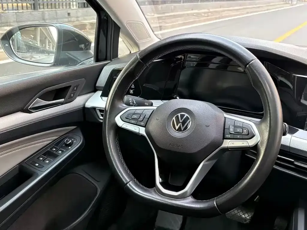 Volkswagen Golf 2021 из CN, фото 8