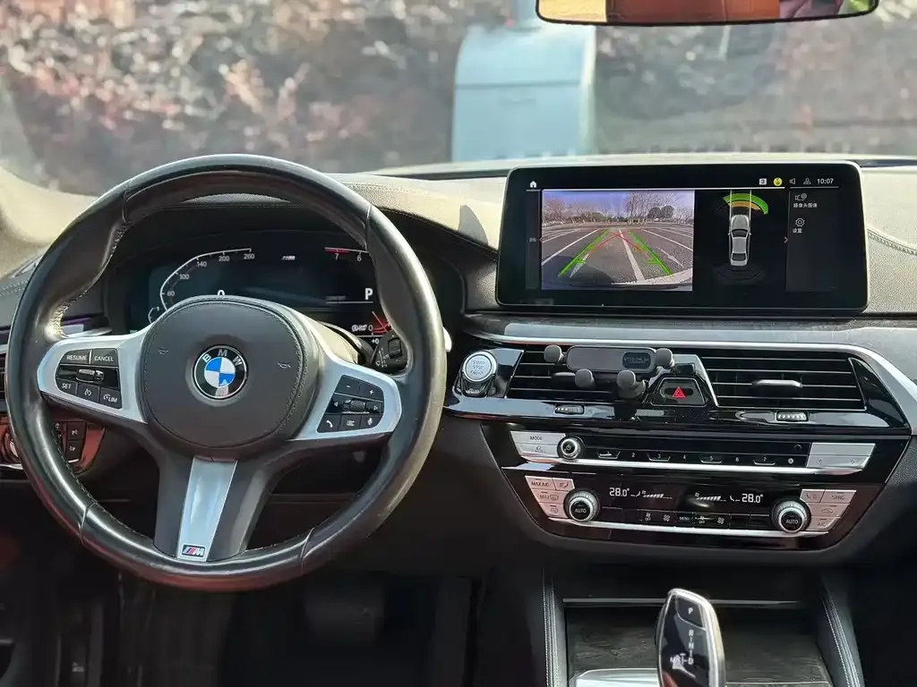 BMW 5 Series 2024 из CN, фото 2