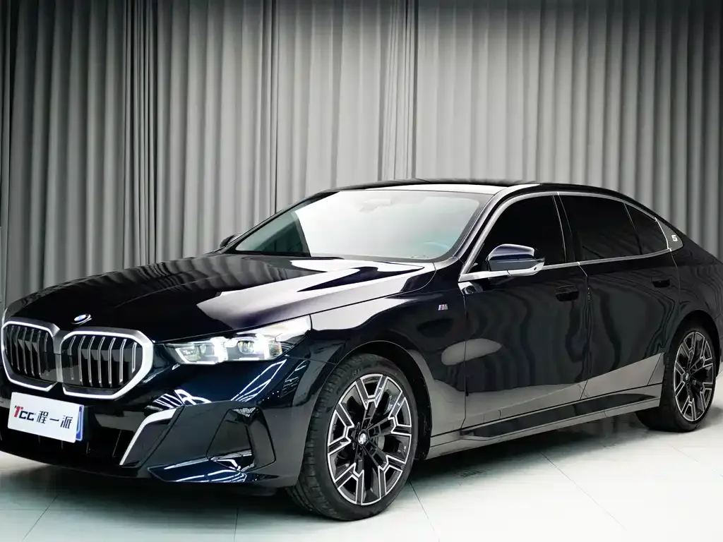 BMW 5 Series — фото 1