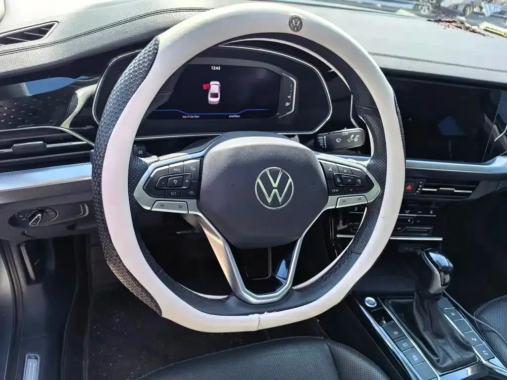 Volkswagen Passat — фото 8