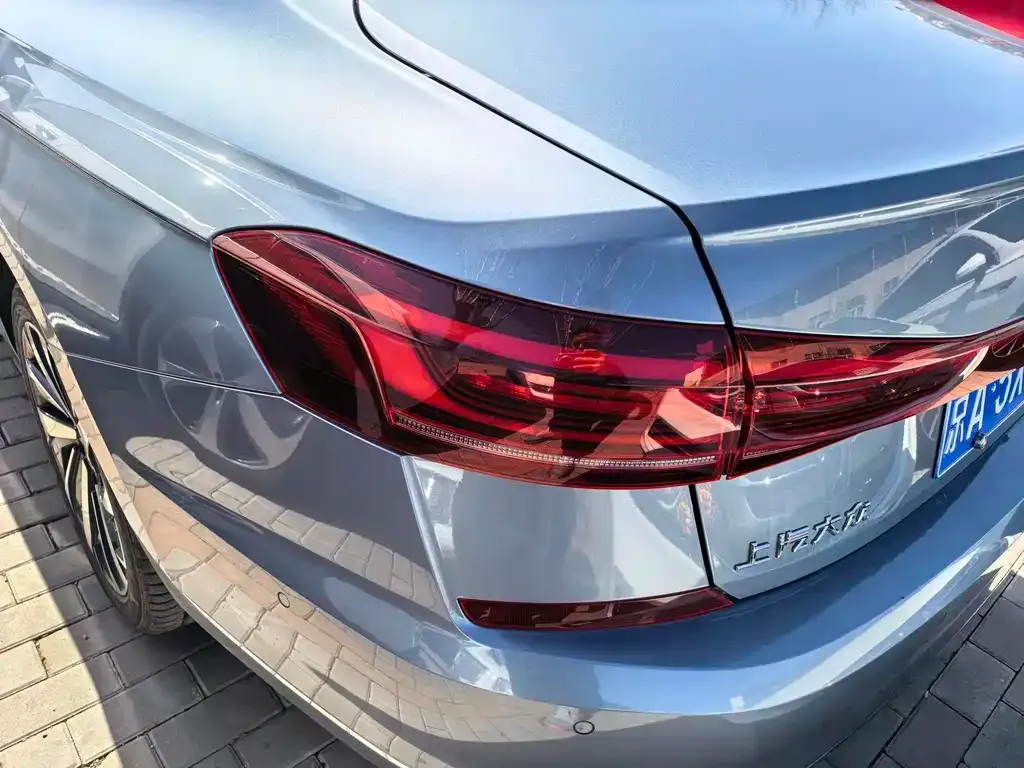 Volkswagen Passat — фото 7
