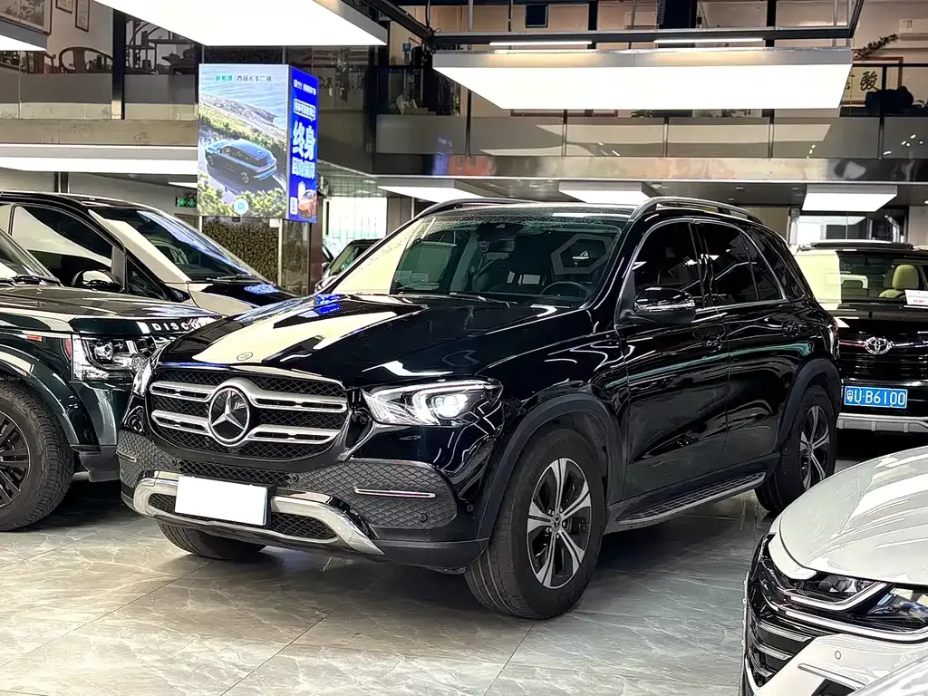Mercedes-Benz GLE — фото 1