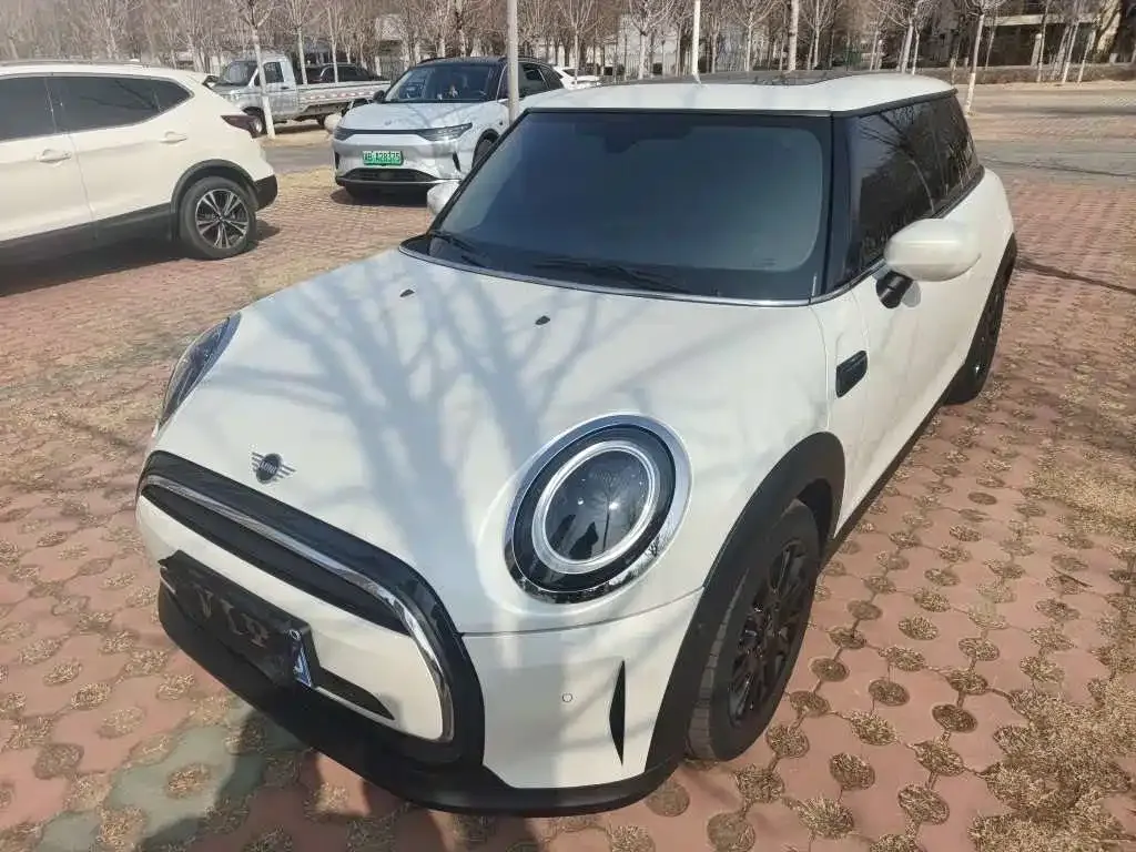 MINI Cooper (3-door) 2024 из CN, фото 1