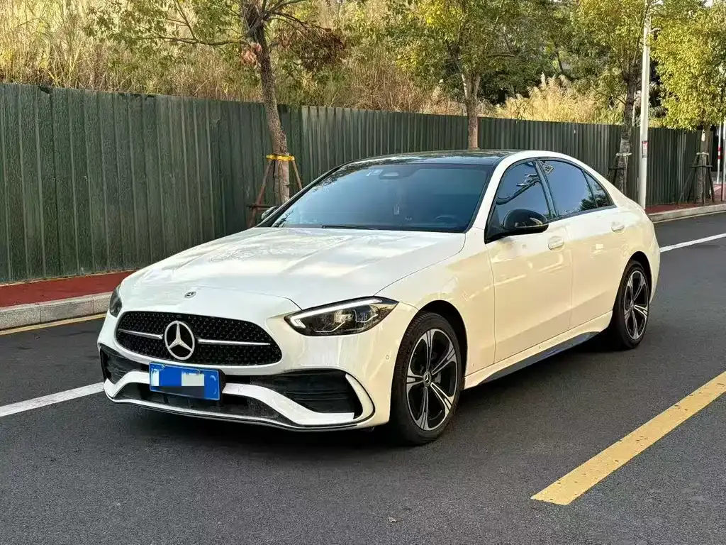 Mercedes-Benz C-Class — фото 1