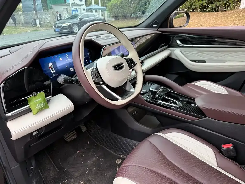Geely Xingyue L 2023 из CN, фото 2
