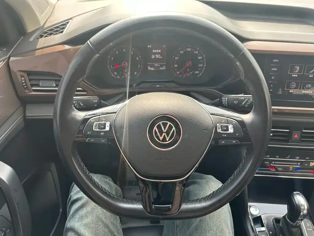 Volkswagen Tharu — фото 8
