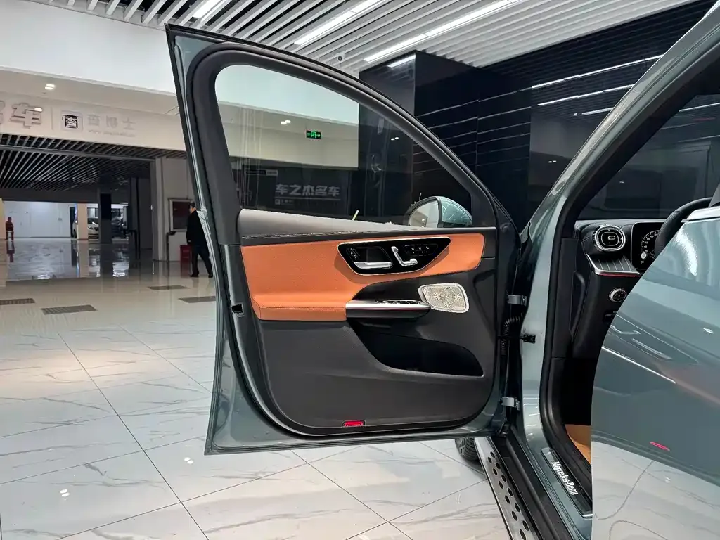 Mercedes-Benz GLC — фото 5
