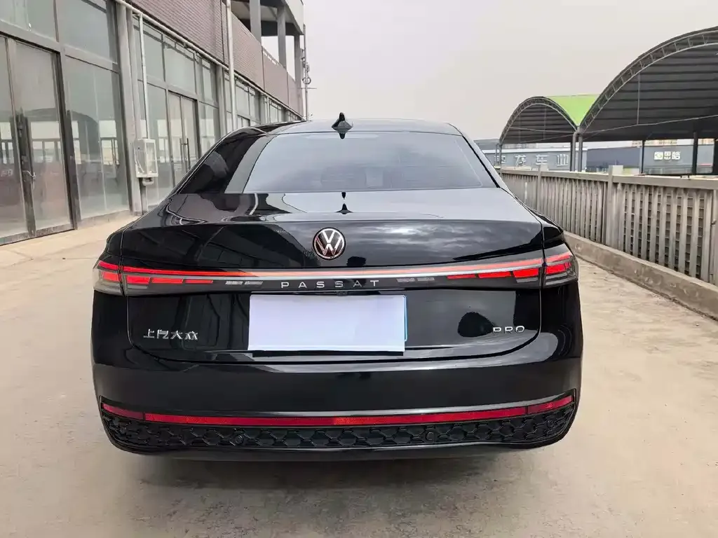 Volkswagen Passat — фото 4
