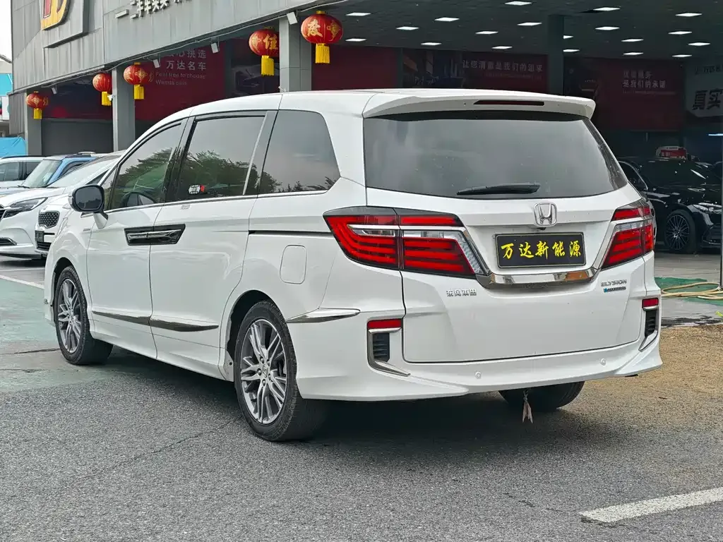 Honda Elysion 2021 из CN, фото 4