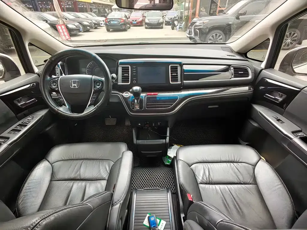 Honda Elysion 2021 из CN, фото 5