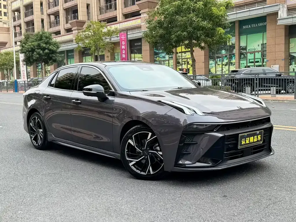 Lynk & Co 03 2025 из CN, фото 8