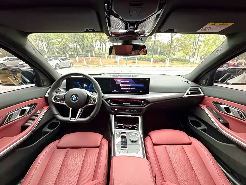 BMW 3 Series 2024 из CN, фото 10
