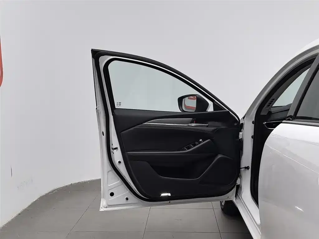 Mazda Atenza 2021 из CN, фото 2