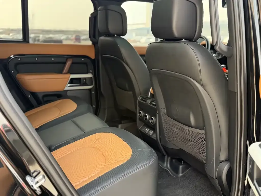 Land Rover Defender — фото 3