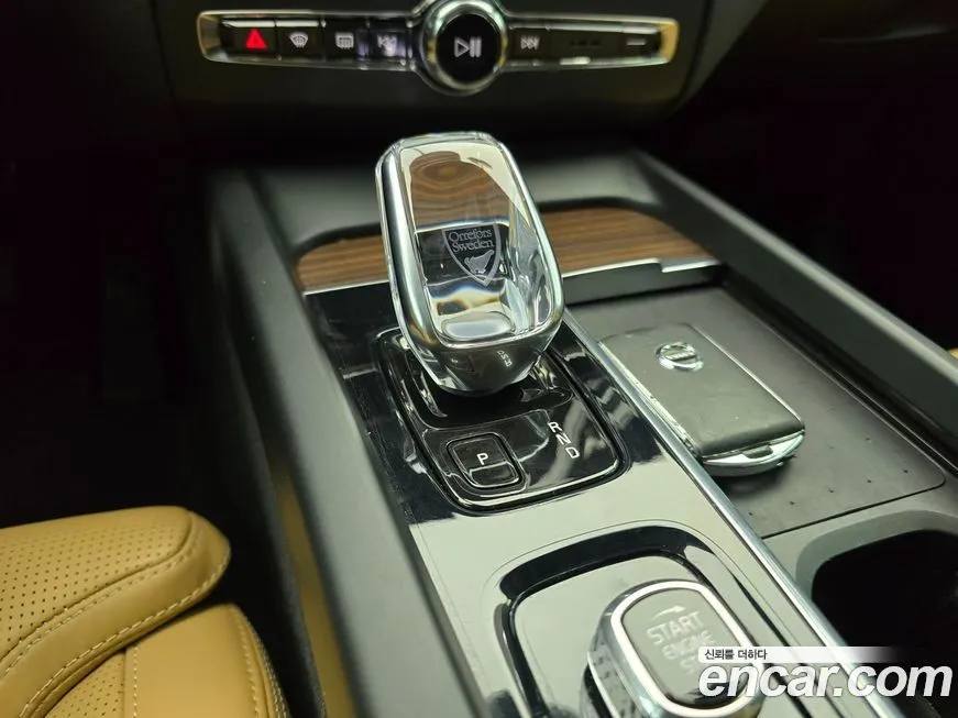Volvo XC60 2021 из KR, фото 5
