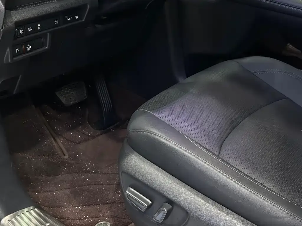 Toyota Sienna 2024 из CN, фото 8