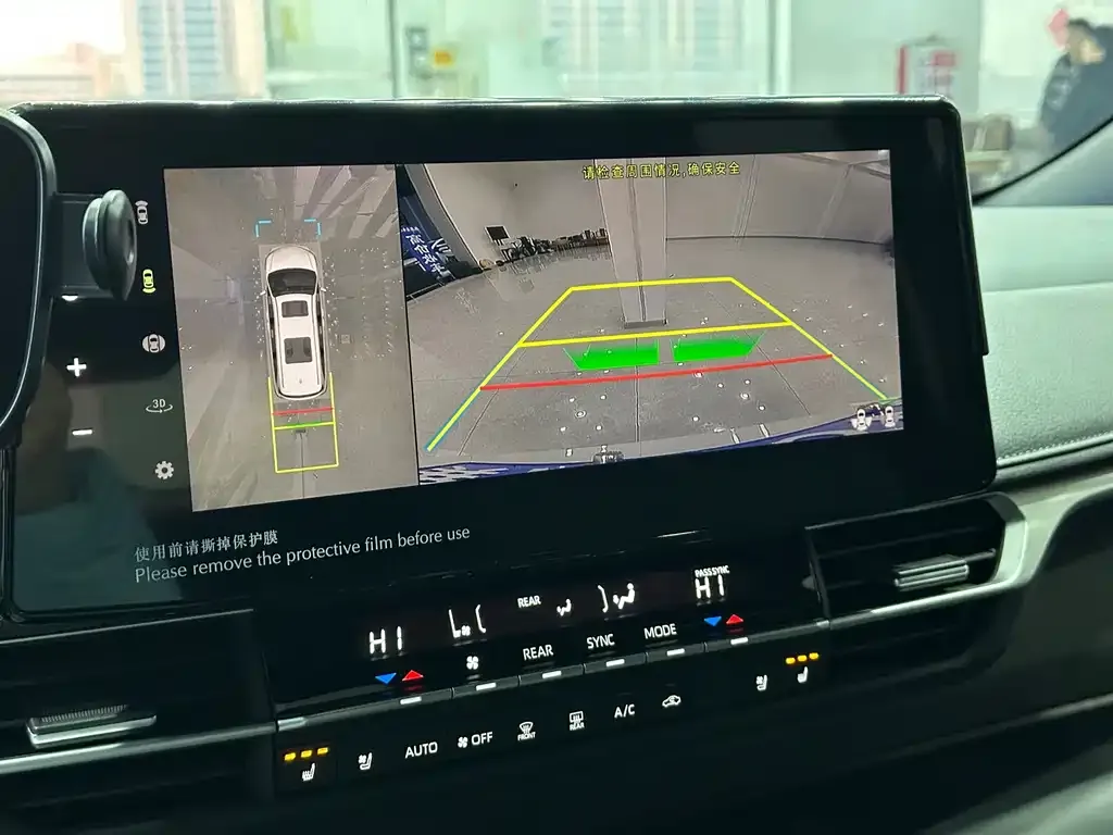 Toyota Sienna 2024 из CN, фото 4