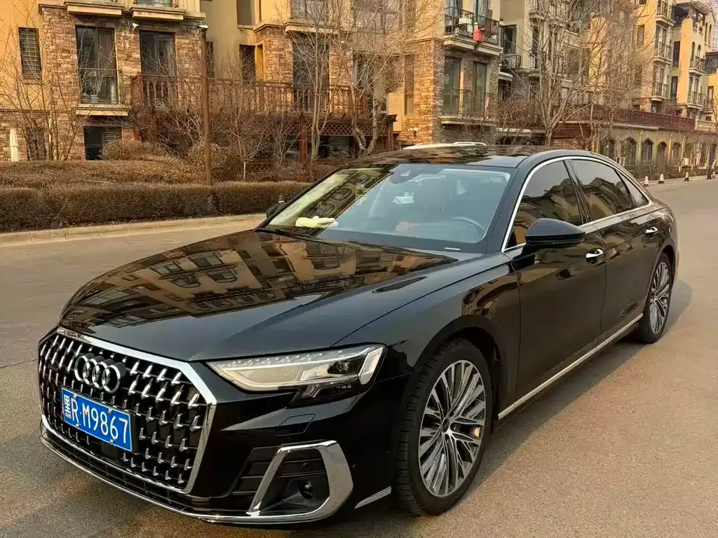 Audi A8 — фото 9