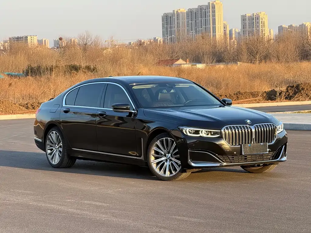 BMW 7 Series — фото 2