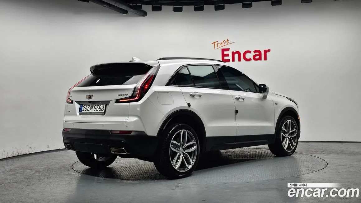 Cadillac XT4 2023 из KR, фото 7